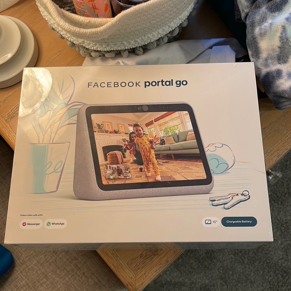 Facebook Portal Go